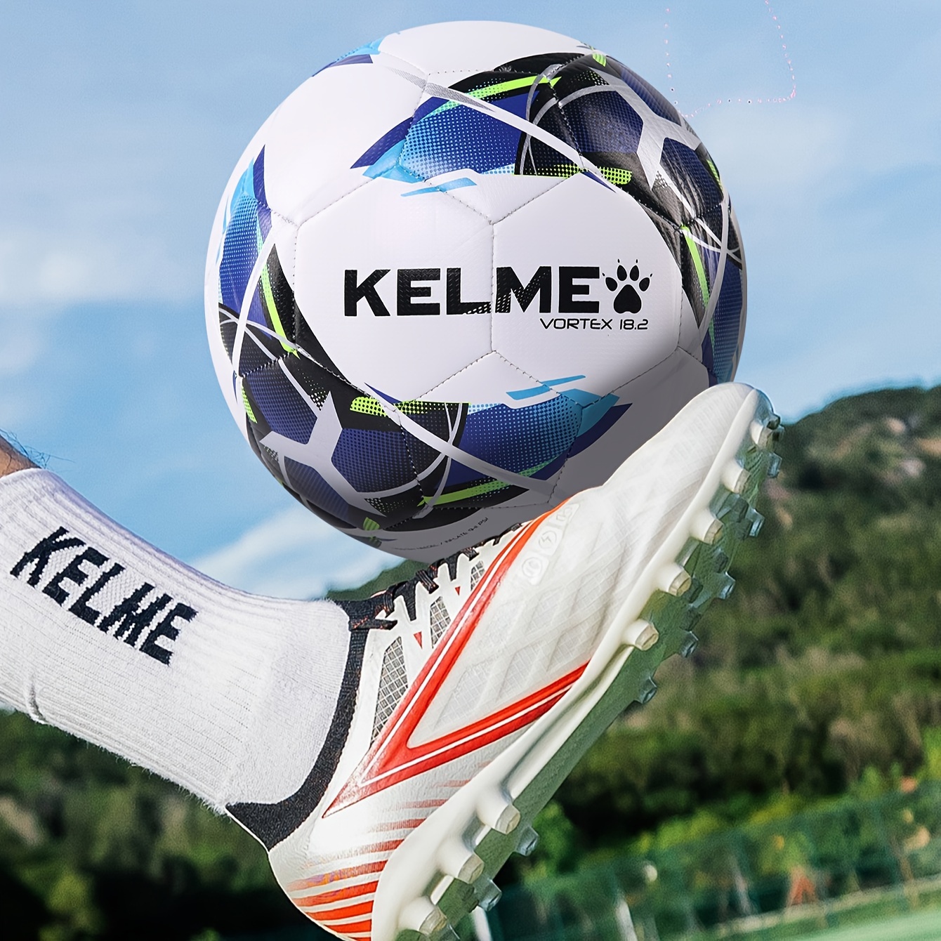 Mašinski šivena lopta navedena kao Kelme, veličina 4 ili 5